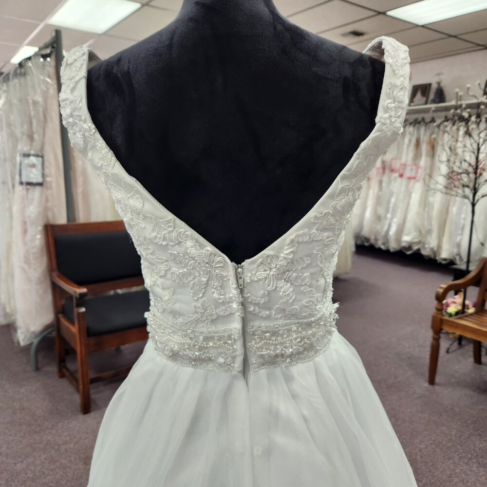 Mary's Bridal 6220 White Size 6 Bridal Gown/WeddingDress - Picture 6 of 9